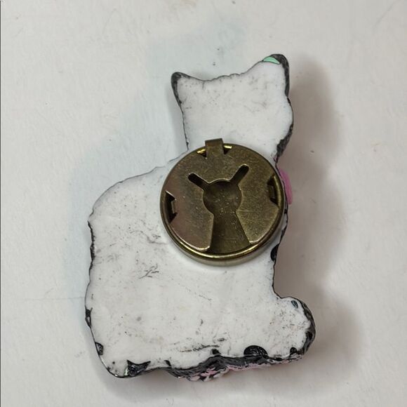 Vintage Black and White Cat Button Cover with Pink Bow - Picture 2 of 3